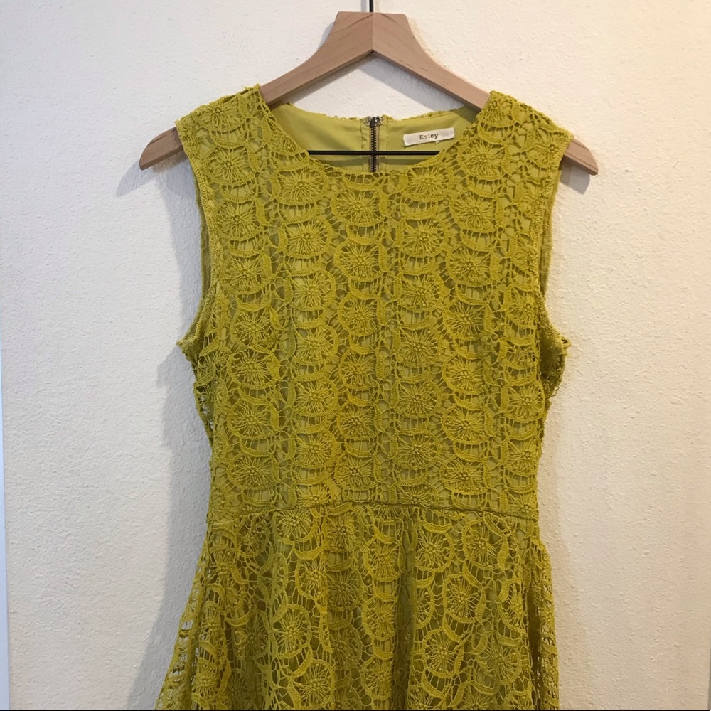 Esley Knee length dress
